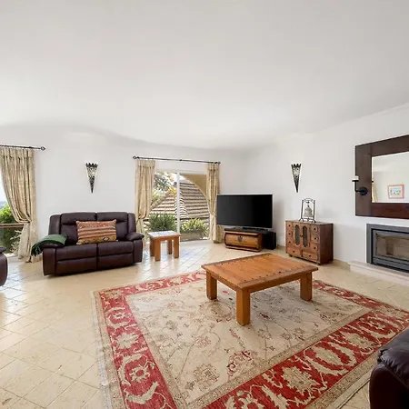 Private Villa With Panoramic Sea Views From Faro To Albufeira, Private Pool, Sleeps 10 Вилла Алмансил